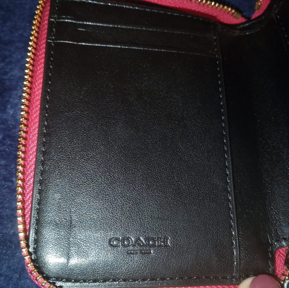 NWT Coach Patch Dempsey Small Zip Around Wallet - Picture 9 of 11